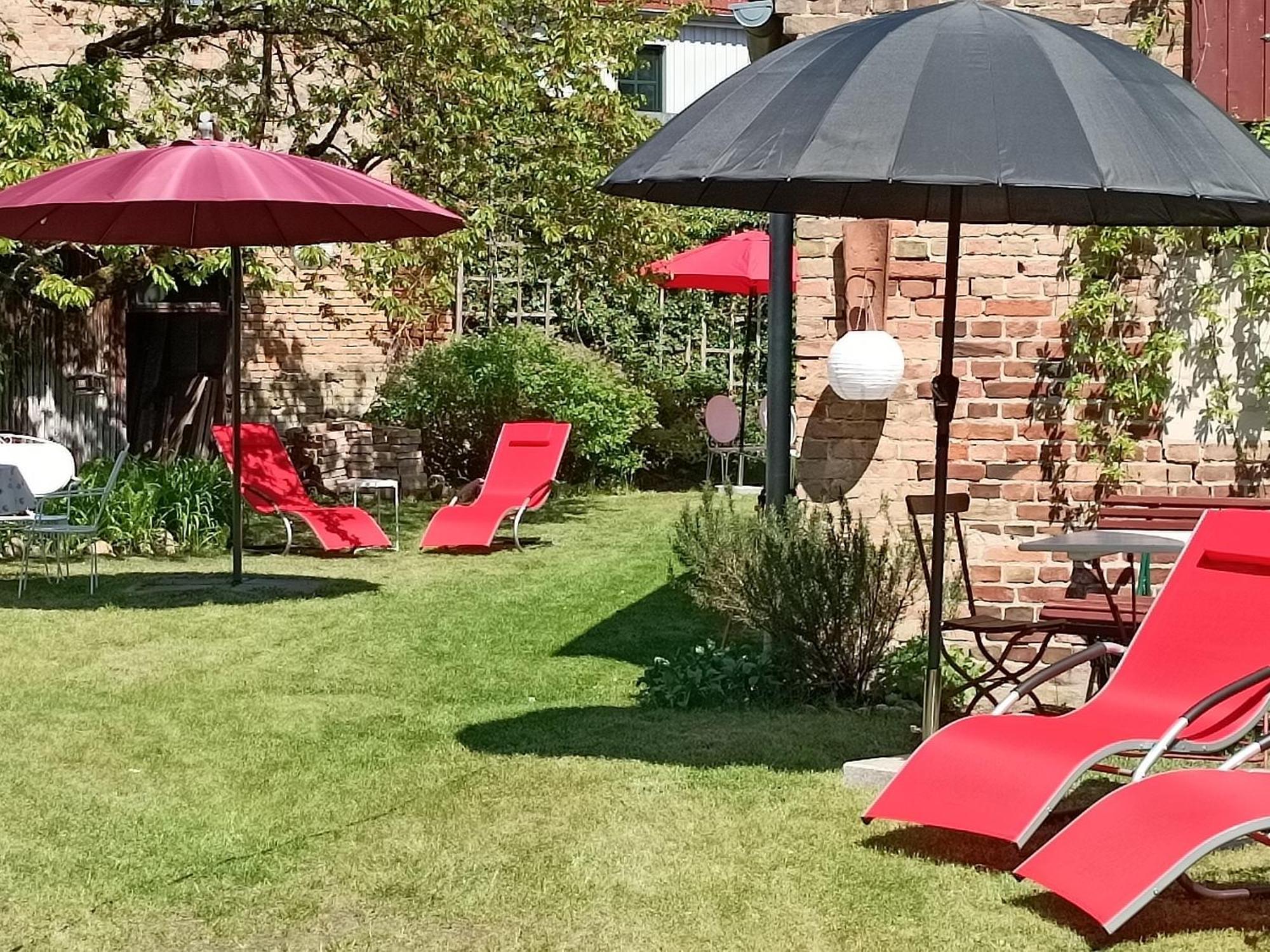 Schlossparkferienwohnungen Rheinsberg Mit Garten ภายนอก รูปภาพ